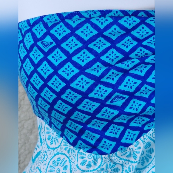 2 Vintage Roxy Tank Tops Blue and White Size Large - Picture 9 of 16